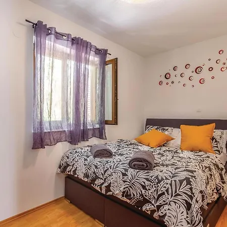 3 Bedroom Beautiful In Σπίτι διακοπών *