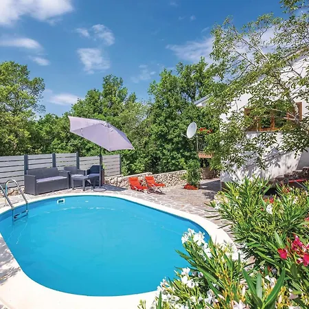 Σπίτι διακοπών 3 Bedroom Beautiful In *