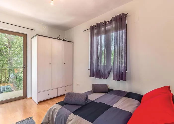 Beautiful In With Wifi Holiday home Grizane-Belgrad